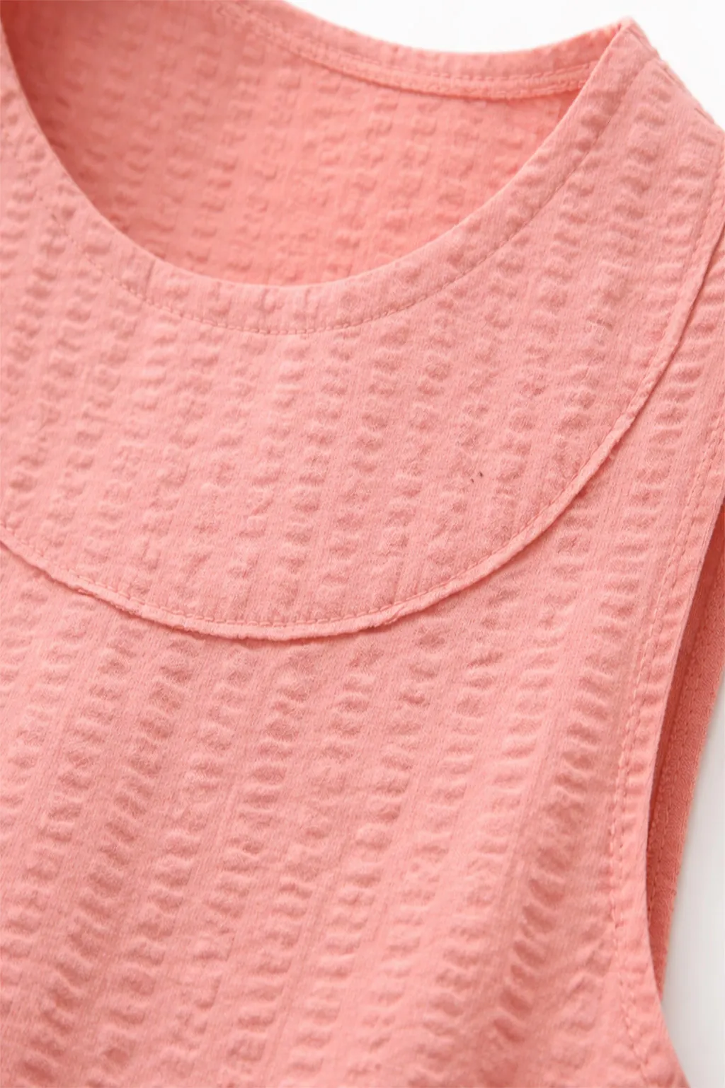 Sleeveless Seersucker Tank Top (Final)
